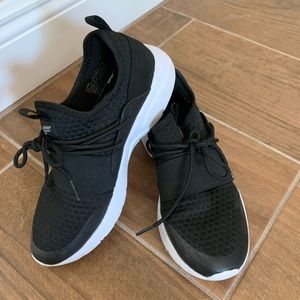 Fabletics Sneakers